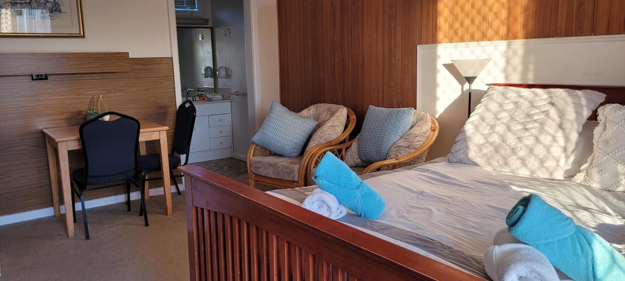 Bamboo Motor Inn Lakes Entrance Bagian luar foto