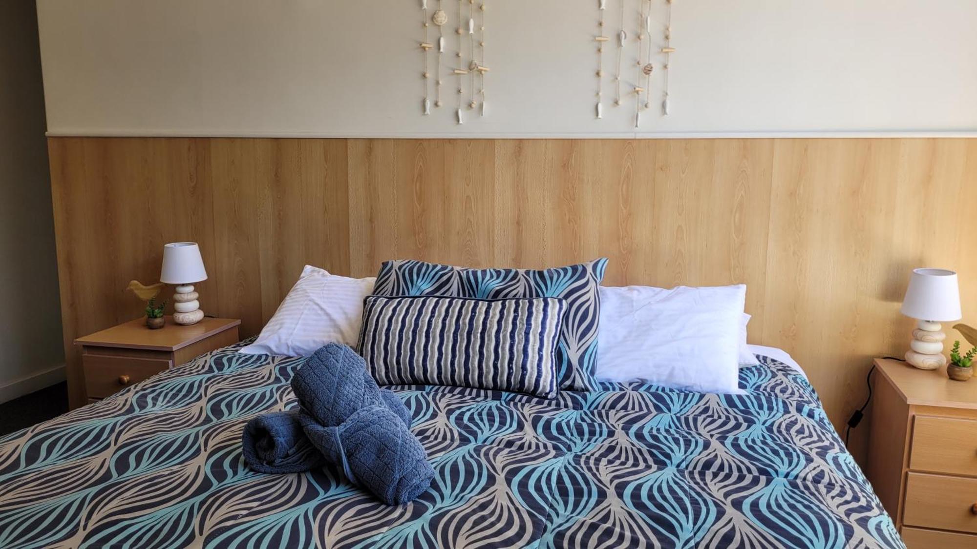 Bamboo Motor Inn Lakes Entrance Bagian luar foto