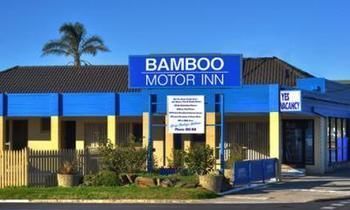 Bamboo Motor Inn Lakes Entrance Bagian luar foto